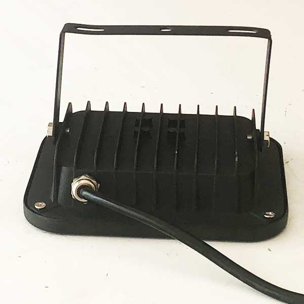 ĐÈN PHA LED NGOÀI TRỜI HTK LIGHTS 10W -010